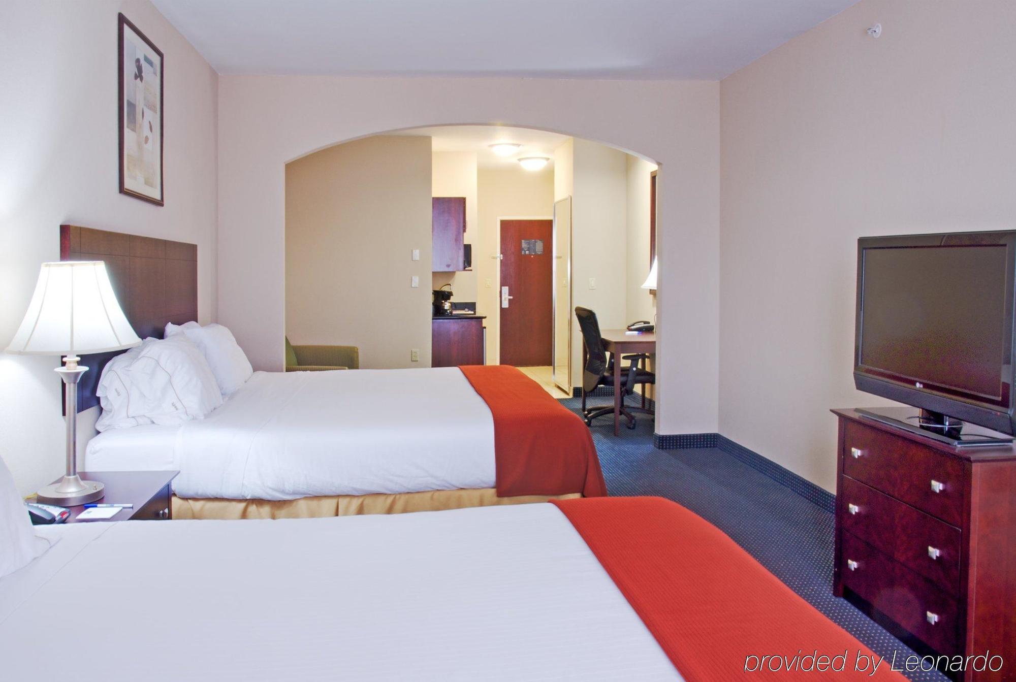 Holiday Inn Express Hotel And Suites Orange, An Ihg Hotel Room photo