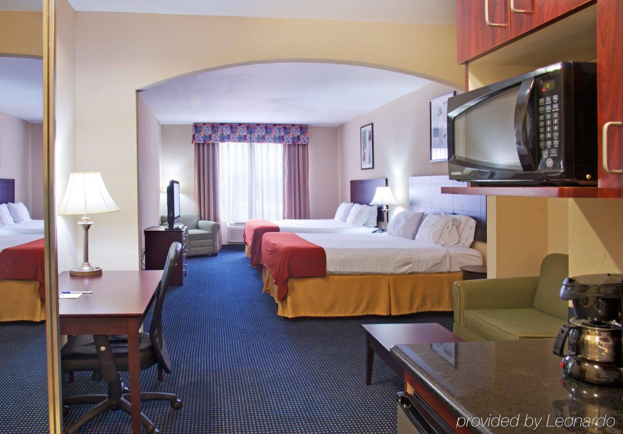 Holiday Inn Express Hotel And Suites Orange, An Ihg Hotel Room photo